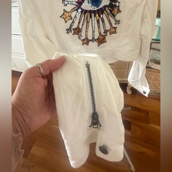 For The Republic White Linen Jacket with Sequin Eye and Star Design - Picture 4 of 6